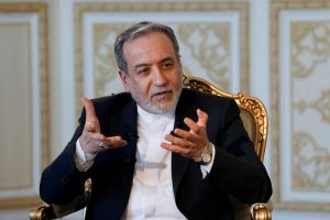 عراقچی: امضای تفاهم‌نامه پایان جنگ ممکن است در یکی دو روز یا چند روز آینده اتفاق بیافتد / مدیریت عبور و مرور در تنگه هرمز دیگر مانند گذشته نخواهد بود