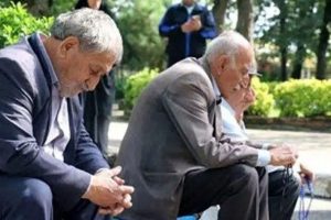 خبر مهم برای بازنشستگان / آیا حقوق خردادماه با رقم جدید واریز می‌شود؟